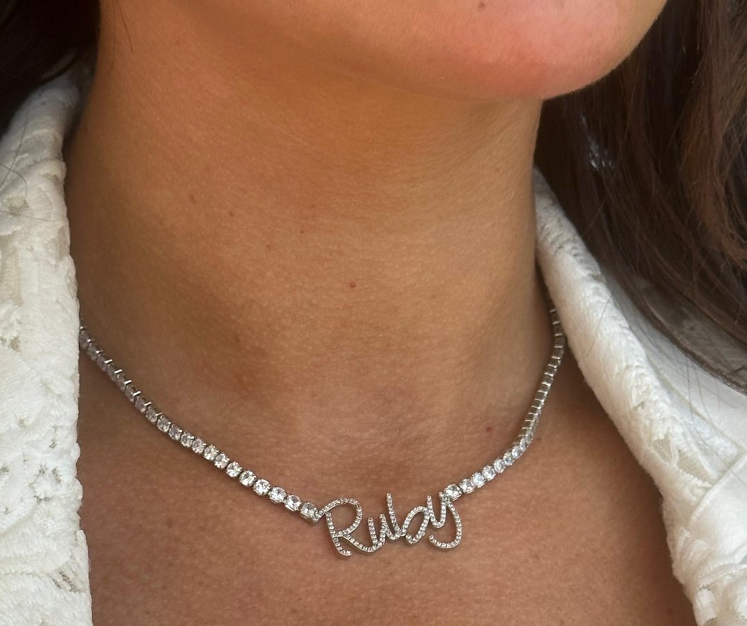 CUSTOMMADE MOM POWER NECKLACE x Ruby – Byloro