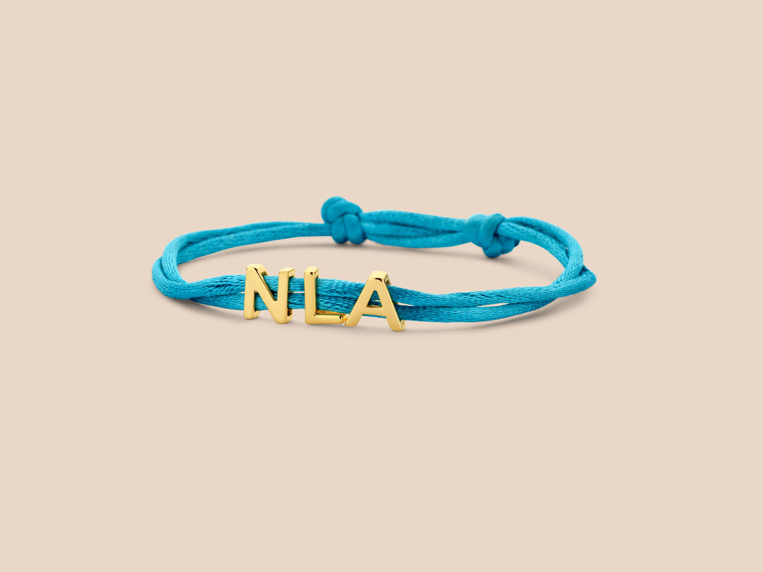 Maßgeschneidertes Djessy Initial-Armband